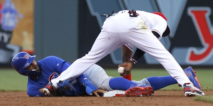 Cubs place Fowler on DL, recall Edwards from AAA
