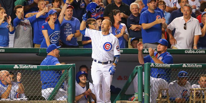 Chicago Cubs catcher and fan favorite David Ross received plenty of love from the fans on Sunday night, in what was the final regular season home game of his career.