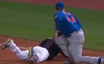 WATCH: Hendricks picks off baserunner in Game 7