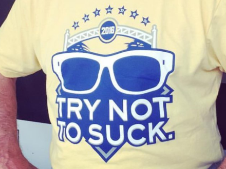 Cubs News: Maddon shows off his All-Star 'Try no to Suck' t-shirts