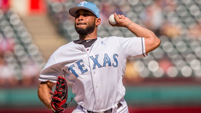 Cubs agree to deal with left-handed reliever