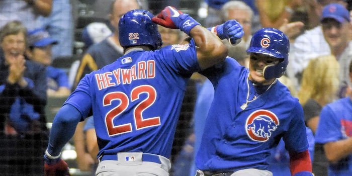Heyward's homer lifts Cubs in extras