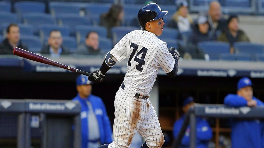 Cubs trade for Yankees infielder