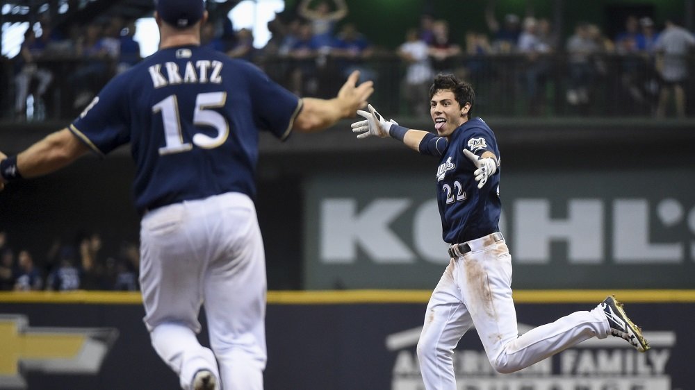 Christian Yelich won the game for the Brewers by beating out a throw at first base on a fielder's choice groundout. (Photo Credit: Benny Sieu-USA TODAY Sports)