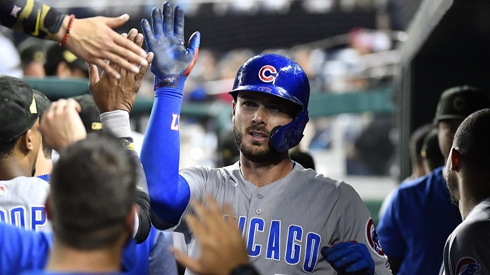 Kris Bryant revealed that he has been dealing with soreness in his right knee that was exacerbated in batting practice on Wednesday. (Credit: Brad Mills-USA TODAY Sports)