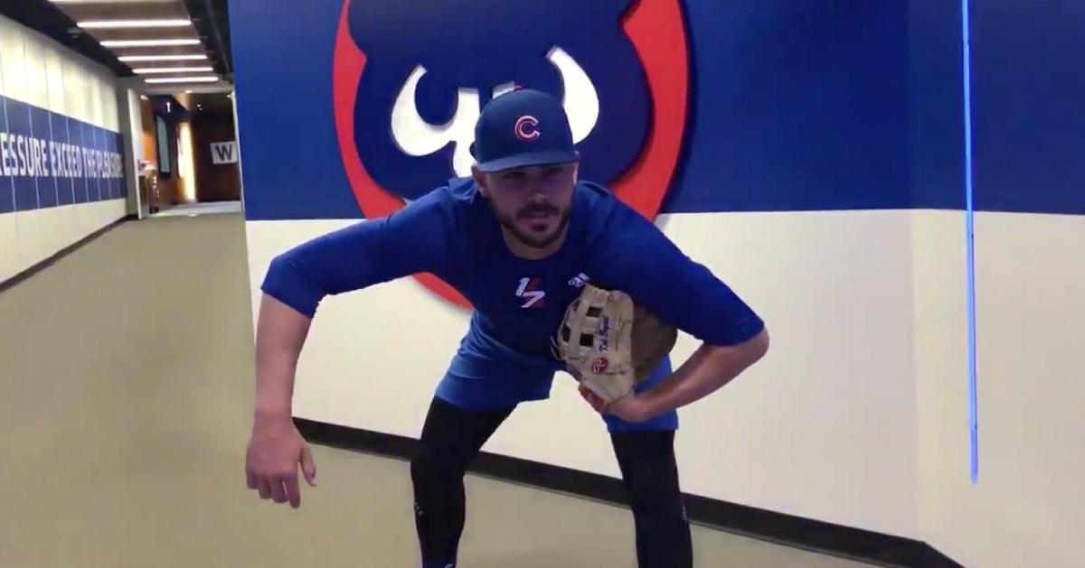 Kris Bryant nailed his impersonation of Craig Kimbrel's one-of-a-kind mound pose.