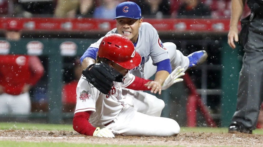 Cubs come up short to Reds on rainy night in Cincinnati
