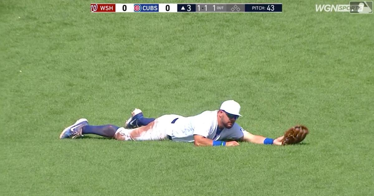 Chicago Cubs left fielder Kyle Schwarber went all out for a spectacular diving catch on Sunday.