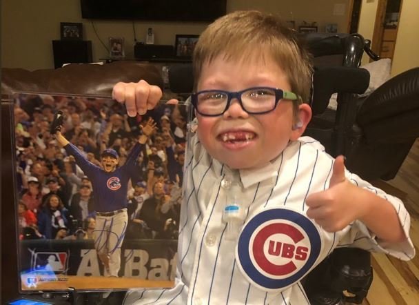 WATCH: Cubs fan gets a special gift from Anthony Rizzo