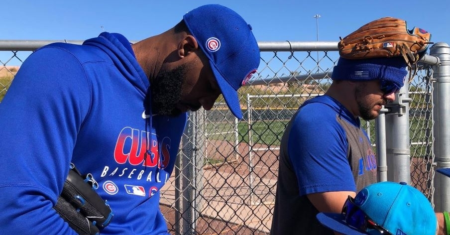 Jason Heyward and Kyle Schwarber signed a ton of autographs on Wednesday 