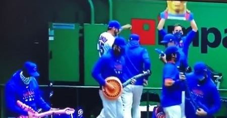 WATCH: Cubs bullpen dances hilariously after Kipnis homer