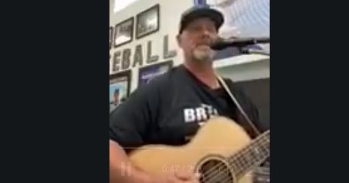 WATCH: Mike Bryant's quarantine Cubs song