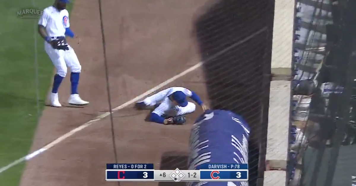 Cubs first baseman Anthony Rizzo was able to pull off a phenomenal catch in foul ground.