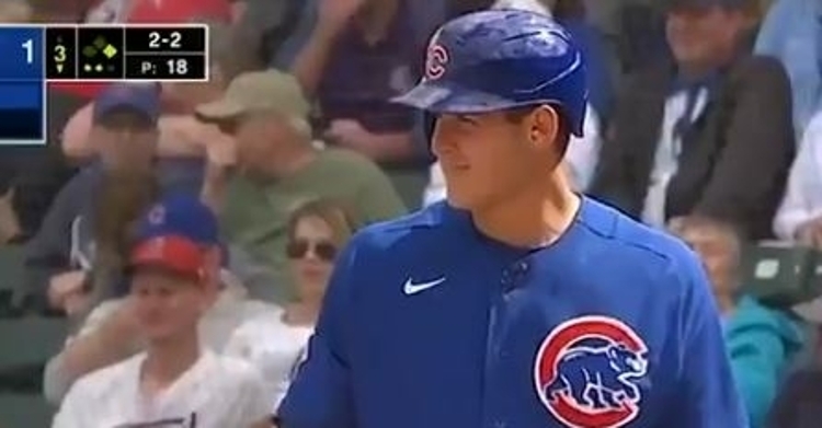 WATCH: Anthony Rizzo trolls Astros during at-bat