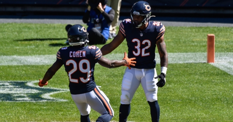 Bears running back David Montgomery (No. 32) thrived on the day, compiling 127 yards from scrimmage. (Credit: Jeffrey Becker-USA TODAY Sports)