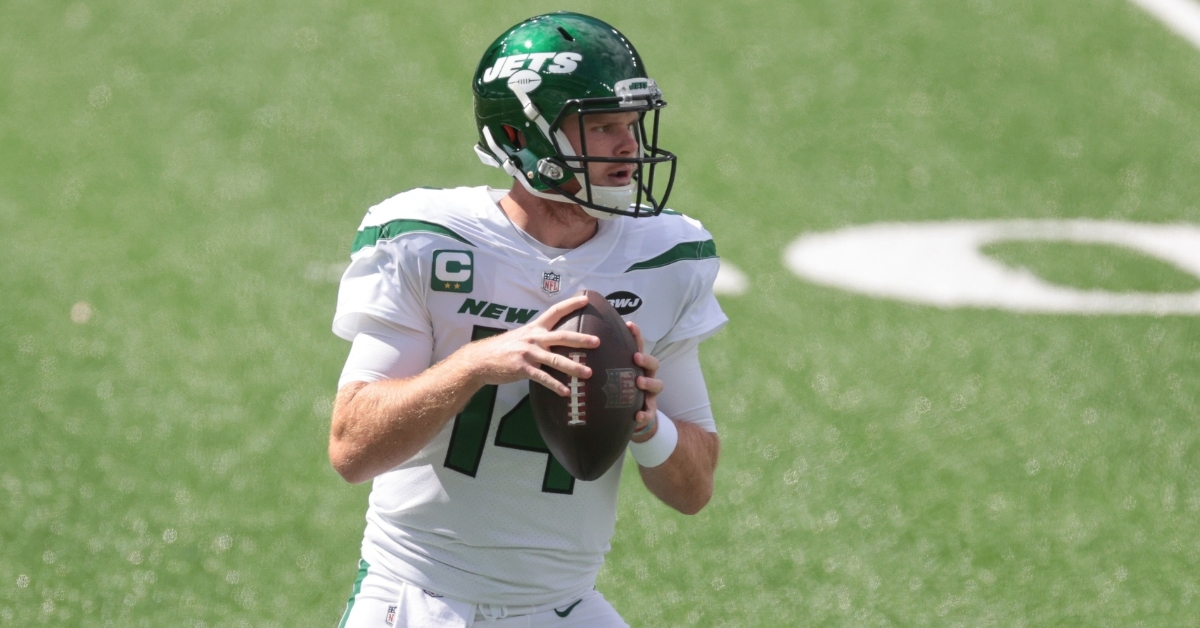 Darnold is a young developing quarterback (Vincent Carchietta - USA Today Sports)
