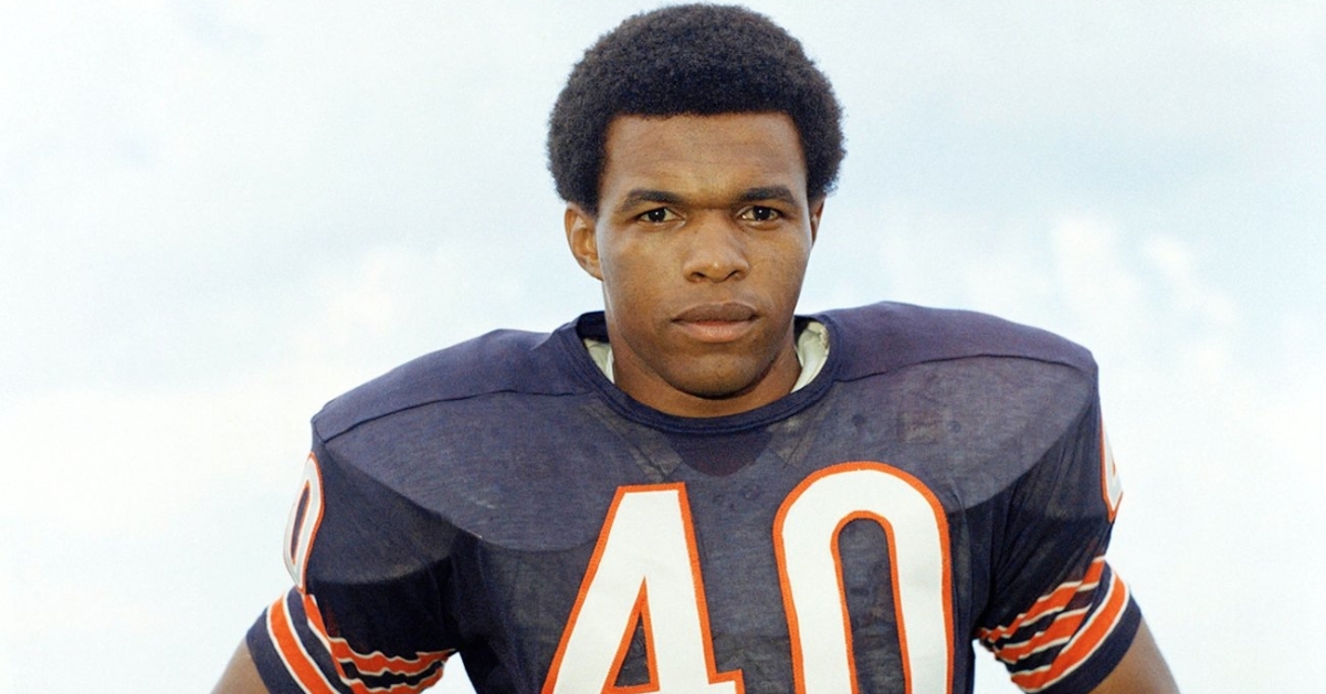 Gale Sayers has passed away at the age of 77 (Photo credit: NFL)