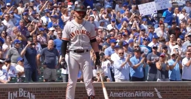 Fans at Wrigley gave Kris Bryant a warm embrace in his return