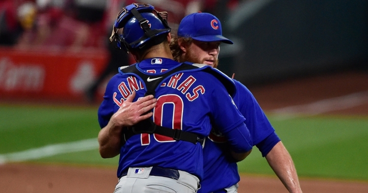 Contreras and Kimbrel embrace after the win (Jeff Curry - USA Today Sports)