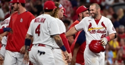 Paul Goldschmidt with walk-off single over Cubs
