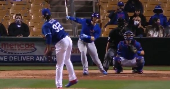 WATCH: Ian Happ smacks homer vs. Dodgers
