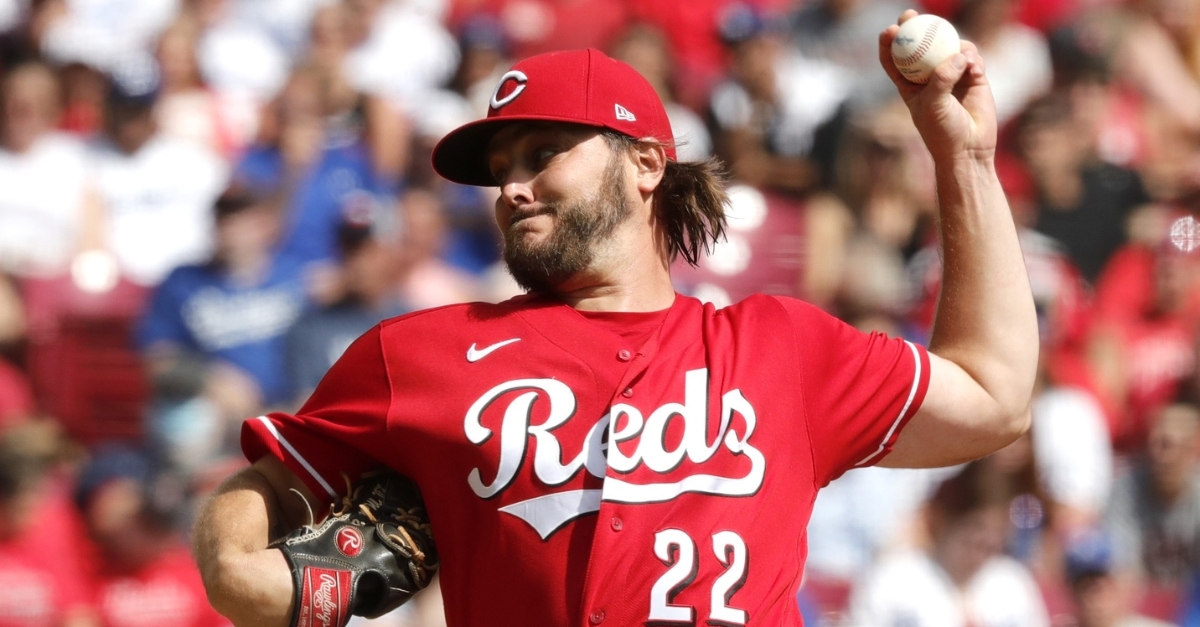 Cubs claim lefty starter Wade Miley off waivers