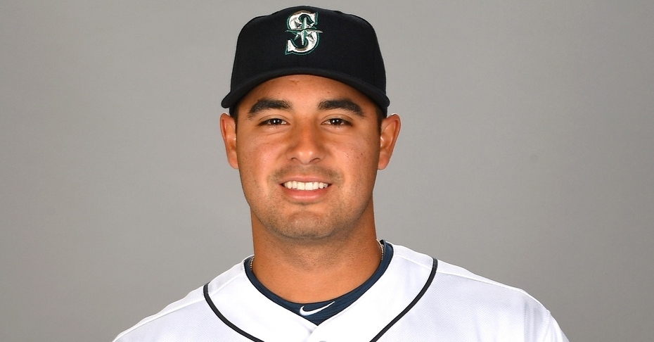 Cubs add catcher depth with latest signing