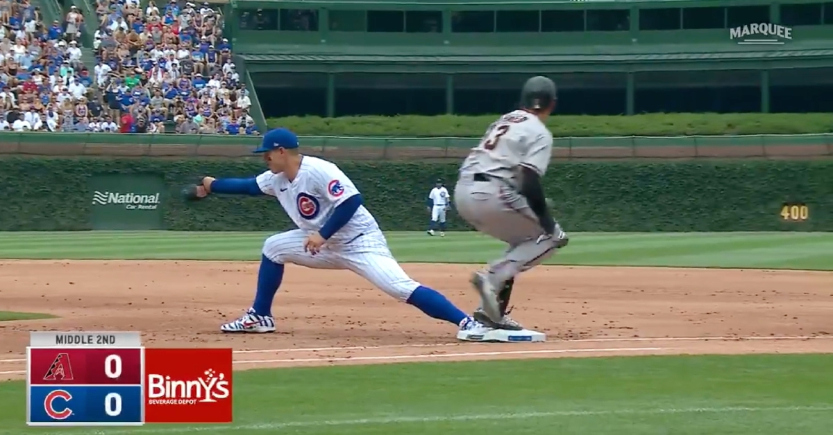 With a nice pick at first base, Anthony Rizzo outed Nick Ahmed just in the nick of time.