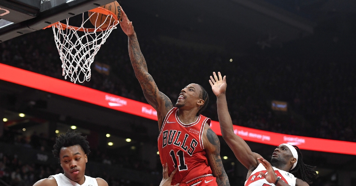 Bulls hold off Raptors to remain NBA's only 4-0 team