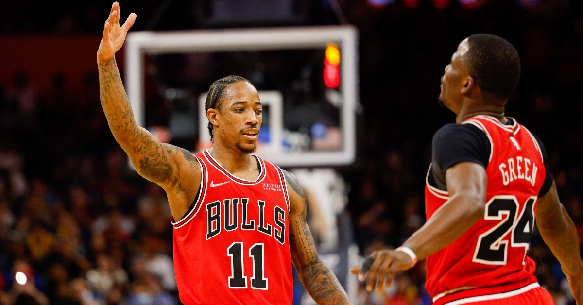 Bulls get back to winning in domination of Magic
