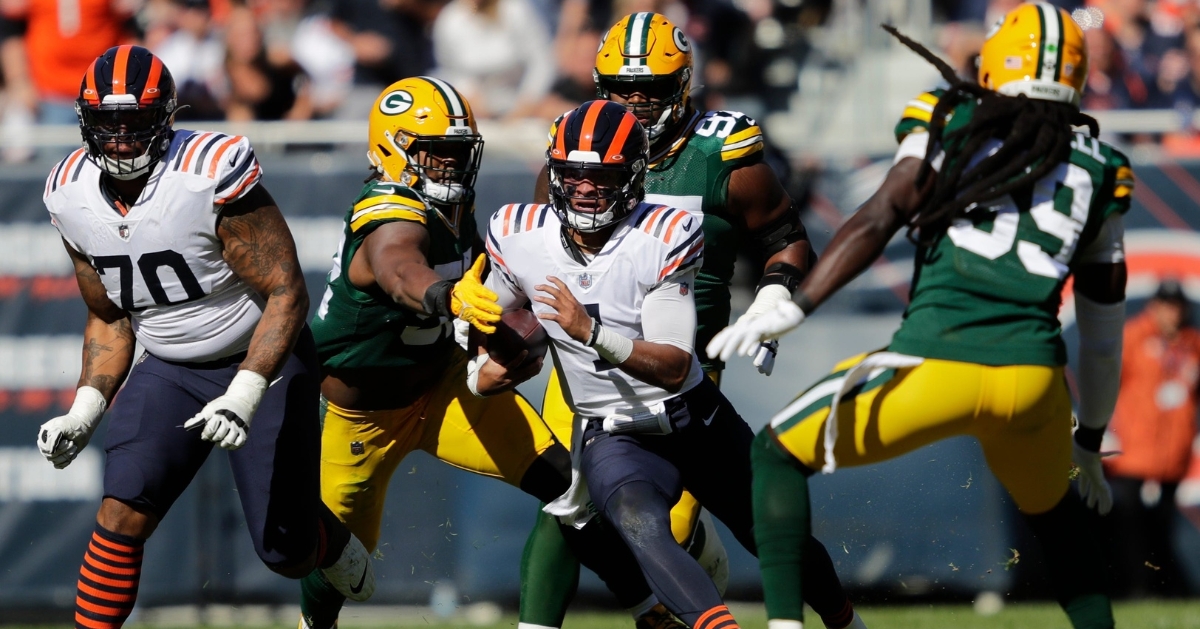 Fields lost the battle against Aaron Rodgers (Dan Powers - USA Today Sports)