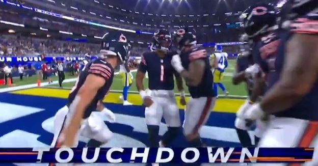 WATCH: Justin Fields scores his first NFL touchdown