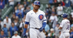 Willson Contreras leaves game with injury