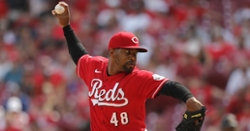Cubs sign righty to one-year deal, infielder designated for assignment