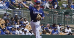 It's official: Cubs acquire Dodgers infielder for veteran reliever