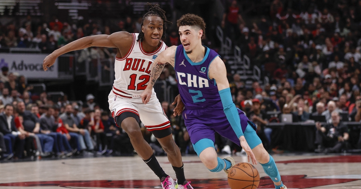Bulls scattered with boos after blowout loss to Hornets