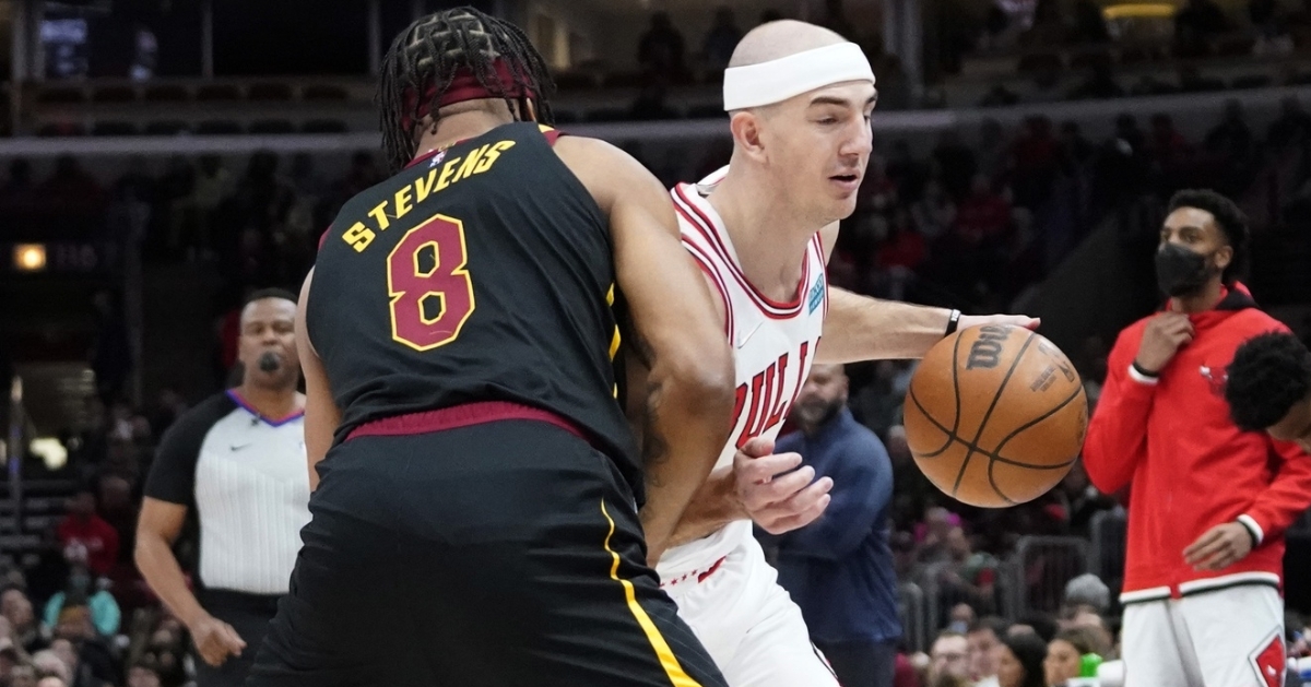 Caruso returns as Bulls top Cavaliers