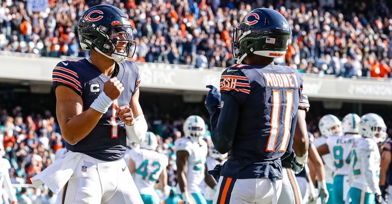 Fields and Mooney celebrating after the score (Photo via Bears Twitter)