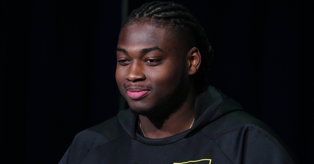 Bears planning to meet with All-American offensive lineman Kenyon Green
