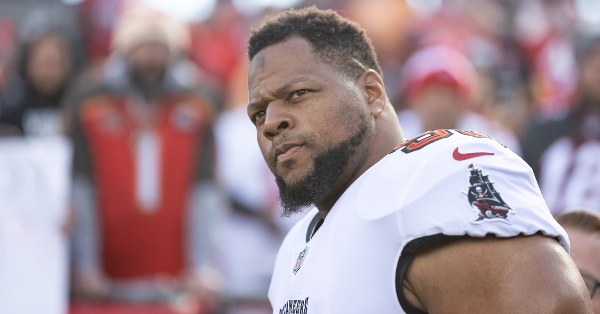 Suh would be an interesting fit for the Bears (Matt Pendleton - USA Today Sports)