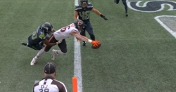 WATCH: TE Jake Tonges with touchdown reception against Seahawks