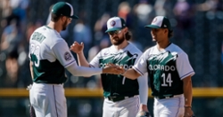 Mistakes loom large in Cubs loss to Rockies