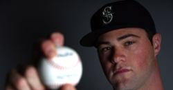 Mariners return prospect Chris Clarke to the Cubs