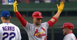 WATCH: Willson Contreras embracing all the boos after single