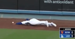 Former Cubs outfielder Jason Heyward makes ridiculously bad play