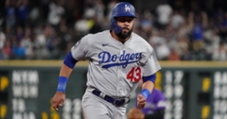 Cubs add intriguing power hitter to infield