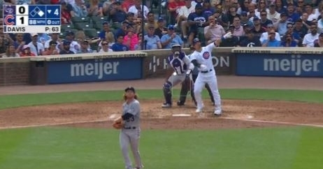 WATCH: Seiya Suzuki blasts homer against Rockies