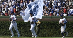 Fly the W: Cubs fend off Royals for series win