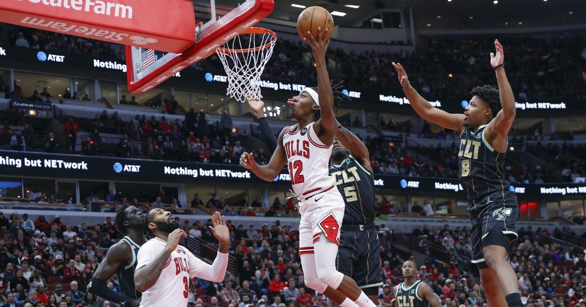 Bulls re-sign Ayo Dosunmo to $21 million deal