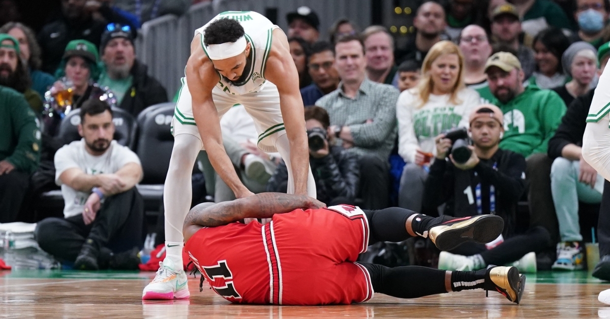 Bulls News: DeMar DeRozan injured in loss to Celtics